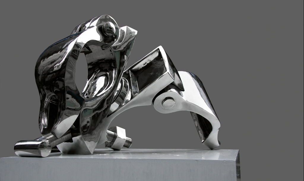 8 宗涛 《扣件》雕塑系列 不锈钢 80x90x60cm 2008年